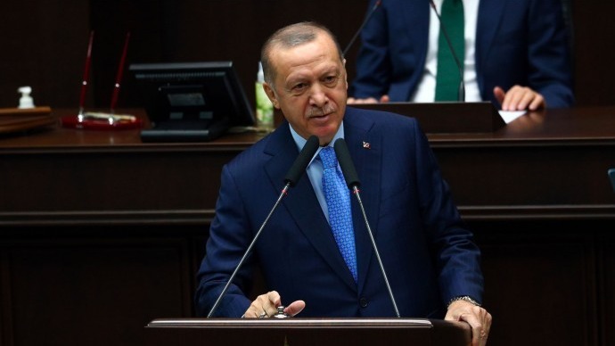 Erdoğan: Onurlu insanların başvurduğu istifa diye bir müessese vardır